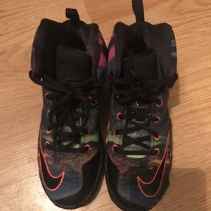 Leborn James high top size 1